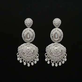 Aretes de oro de 18k con diamantes